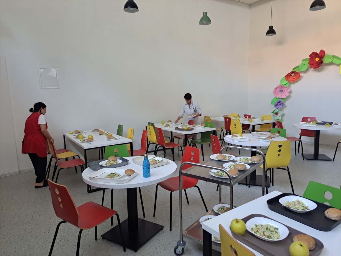 Poznato je da i ambijent odgaja i kreira vrijednosti .