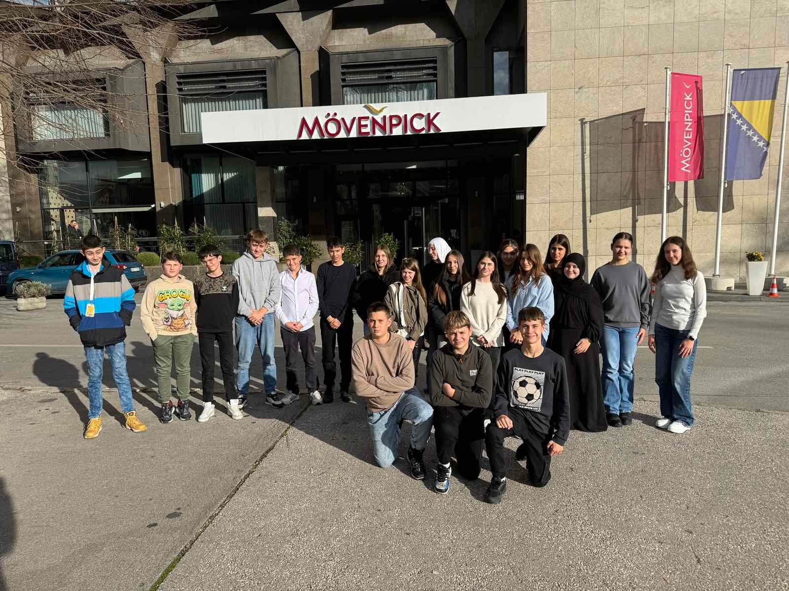 Učenici odjeljenja 8-3, u pratnji razrednika Kerima Omerbegovića, danas su prisu