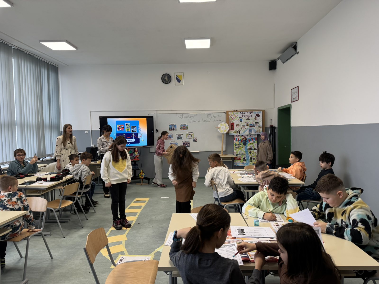 Nastavnica engleskog jezika Maja Pekić realizovala je ogledni čas iz engleskog j