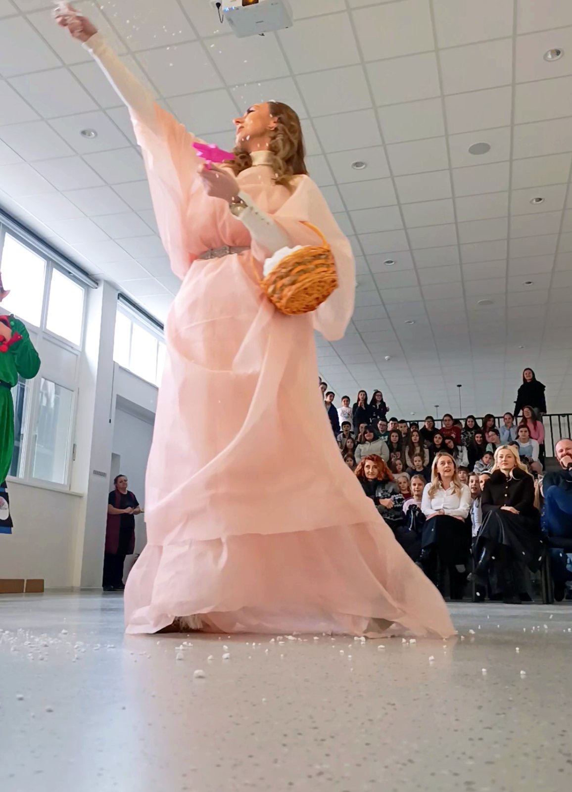 Danas su učiteljice i nastavnice, zajedno sa asistenticom, povodom Dana dječije