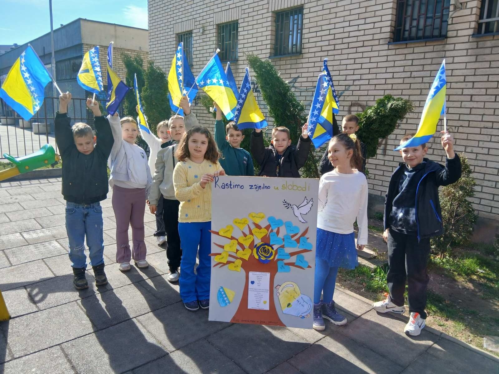 Povodom 1. marta – Dana nezavisnosti Bosne i Hercegovine, učenici produženog bor