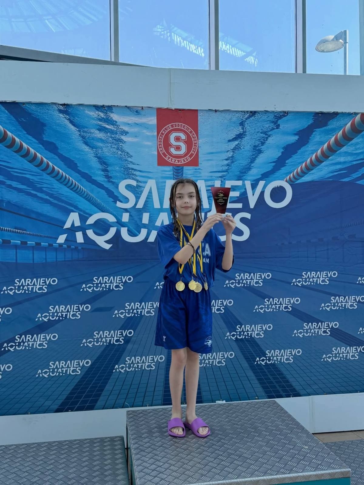 Pehar za najbolju plivačicu i 4 medalje na