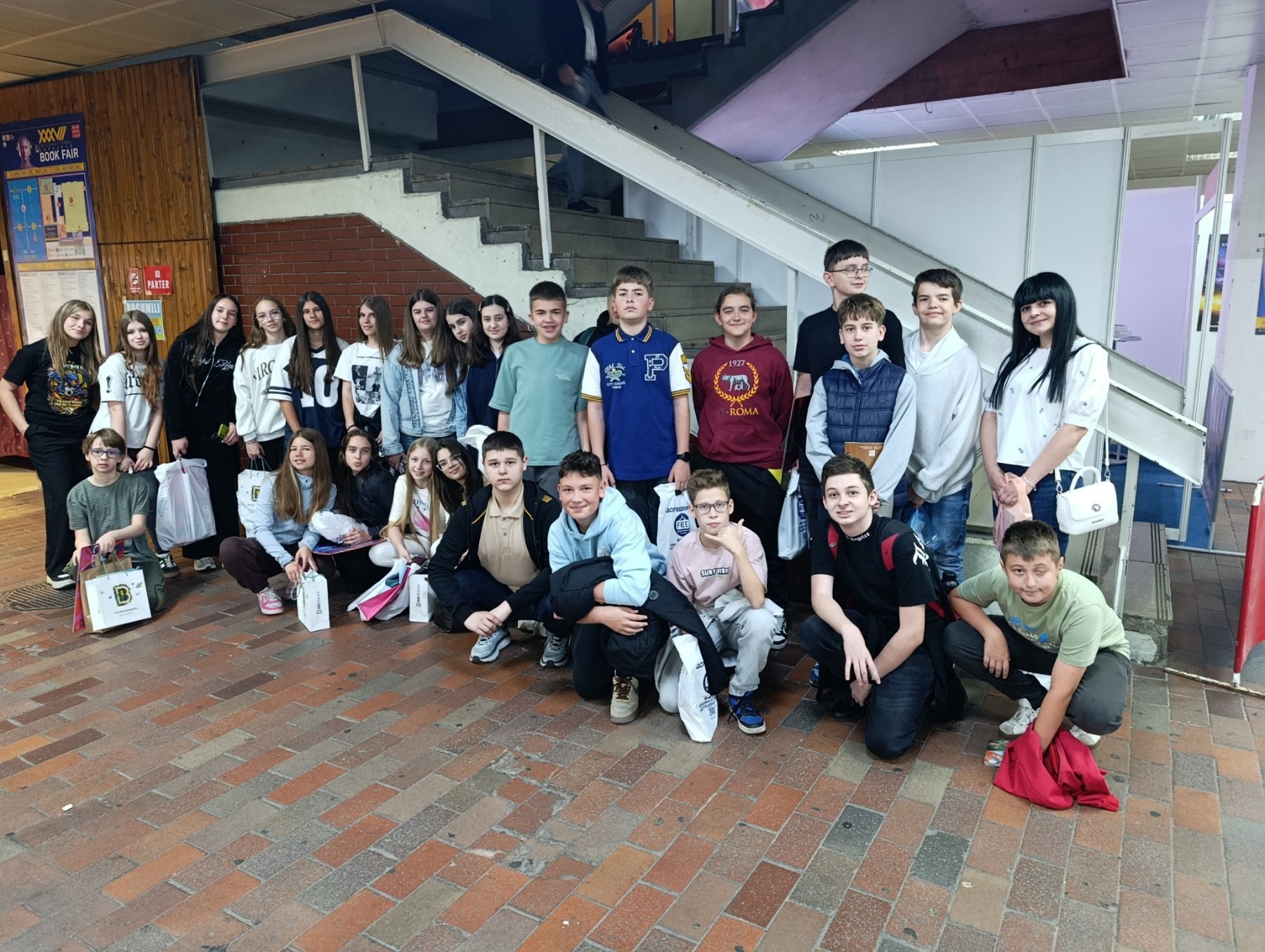 Učenici VII-3 u posjeti Sajmu knjiga