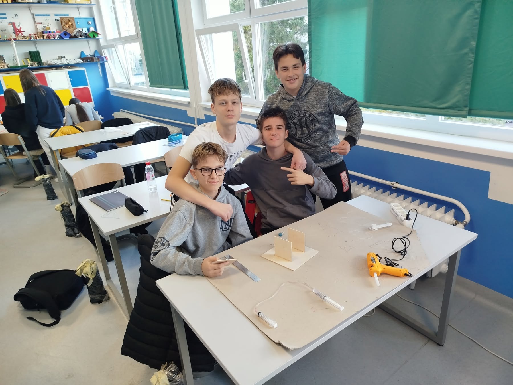 Hidraulika u praksi – model hidraulične prese